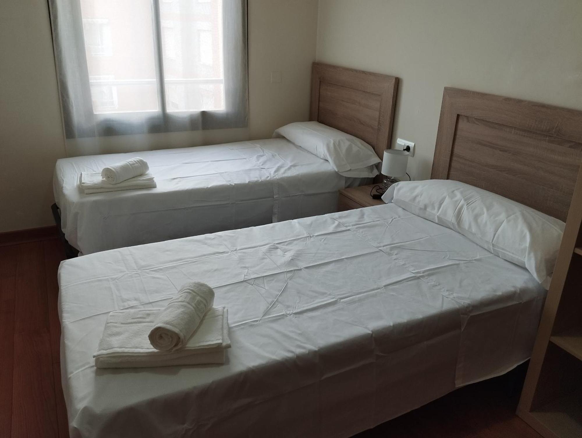 El Descanso Del Aguila -Parking Y Wifi Incluido- 托雷德尔马尔 外观 照片